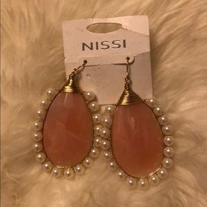 Rose Quartz, gold wire and pearls tear earrings 😍